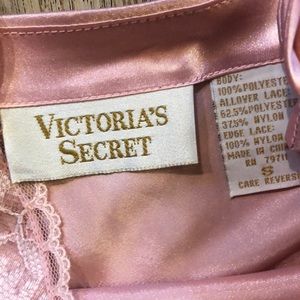 Victoria's Secret Intimates & Sleepwear - VINTAGE VICTORIAS SECRET GOLD LABEL CROPPED LACE Victoria's Secret Intimates & Sleepwear - VINTAGE VICTORIAS SECRET GOLD LABEL CROPPED LACE
